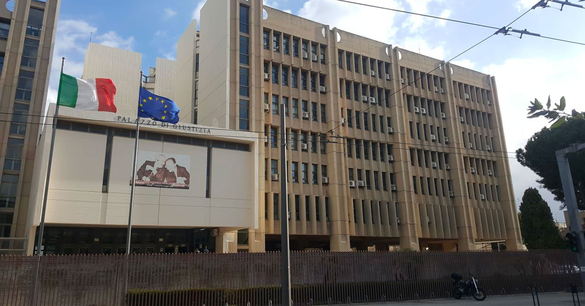 BANCA CONDANNATA A RISARCIRE SOMME INDEBITAMENTE ADDEBITATE: SENTENZA DELLA CORTE D'APPELLO DI LECCE